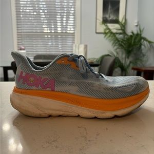 HOKA Clifton 9